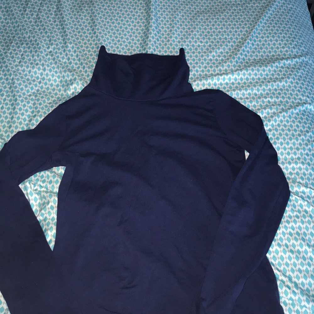 A school turtle neck